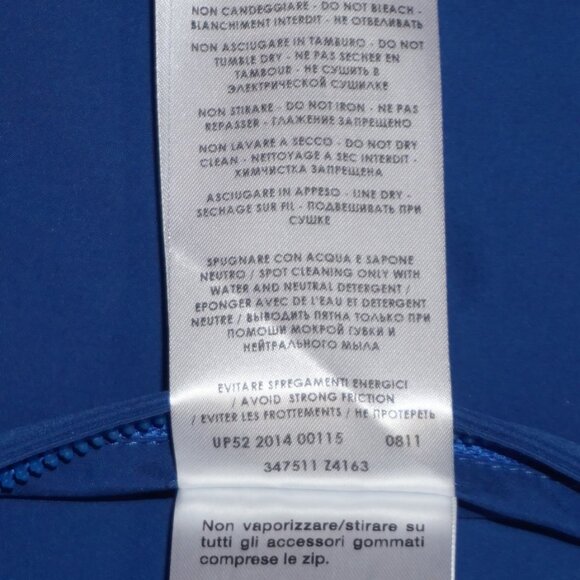 GUCCI REGULAR FIT BLUE MENS Lightweight Hooded Rain JACKET, Medium (48) - Picture 8 of 9